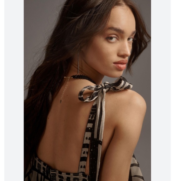 NIKITA MHAISALKAR SLEEVELESS SQUARE-NECK TIERED MIDI DRESS - Picture 4 of 12